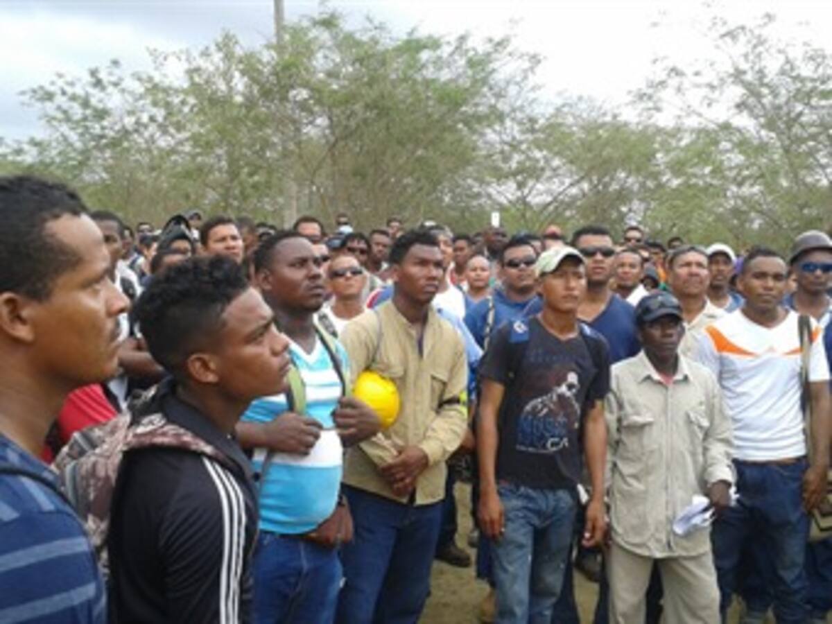 Tres días completa paro de trabajadores de Puerto Bahía en Cartagena
