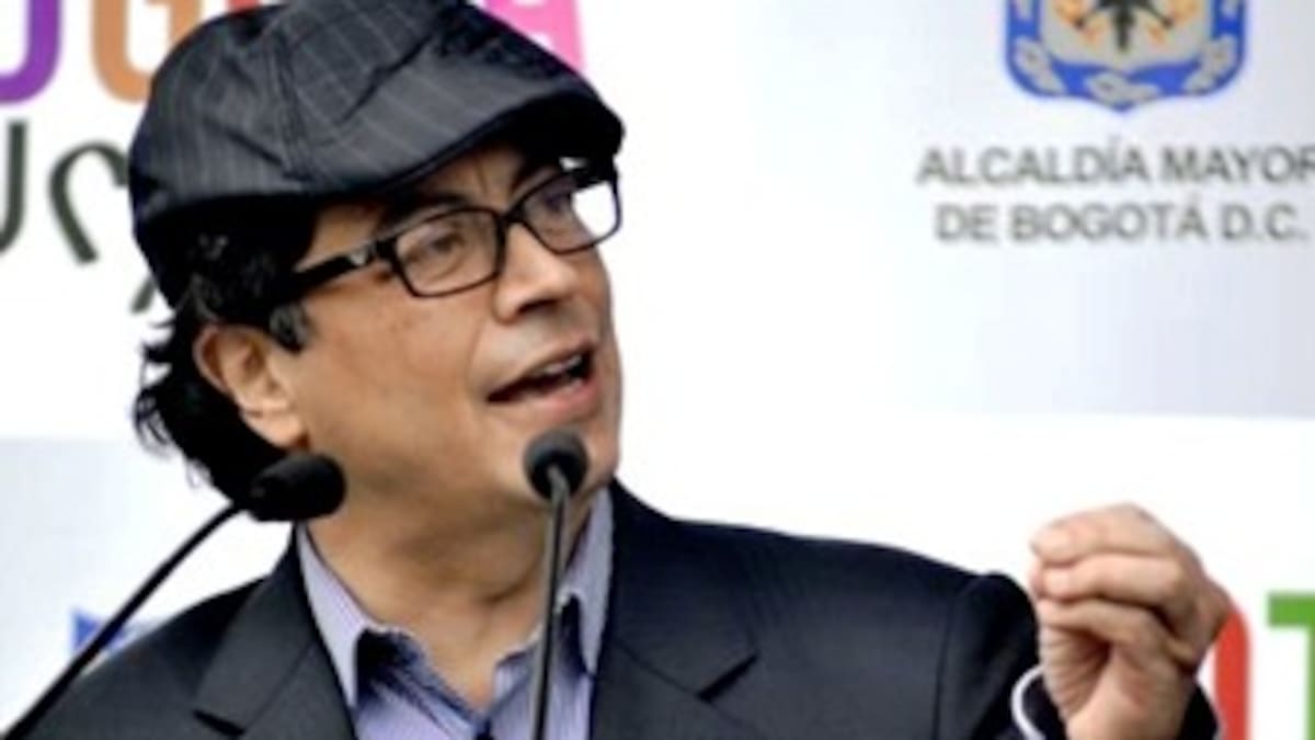 Dueño de Claro tiene que saber que las leyes se respetan: Petro