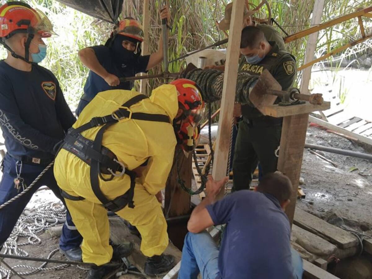 Mueren ahogados dos mineros en socavón en Barbosa, Antioquia