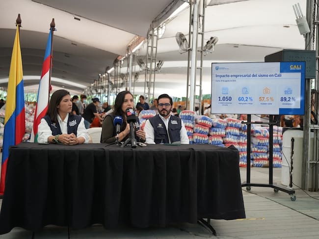 Los recursos se entregarían en especie para reponer herramientas, maquinaria, equipos e insumos. Foto: Alcaldía de Cali.