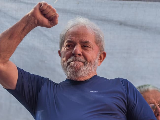 Lula dice que Brasil está gobernado por “una pandilla de locos”