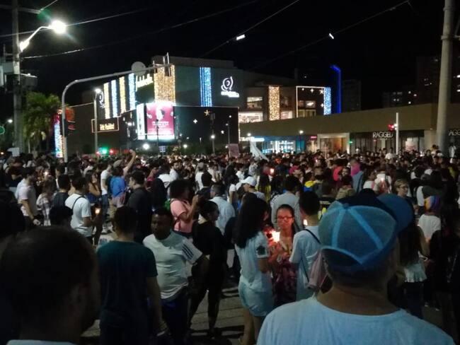 Más de 600 jóvenes realizaron una velatón en Barranquilla