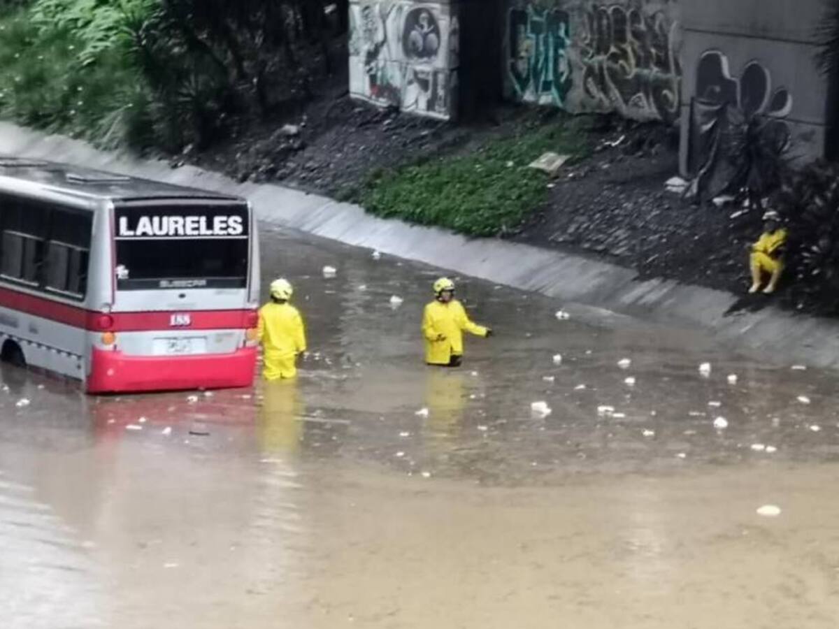 Ocho viviendas evacuadas por las fuertes lluvias en Medellín