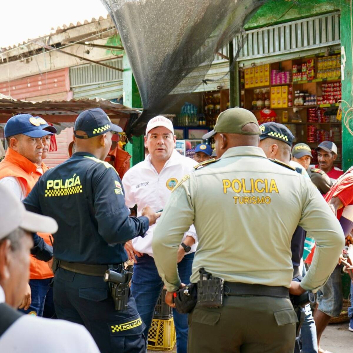 Operativo integral en Bazurto deja 20 establecimientos suspendidos