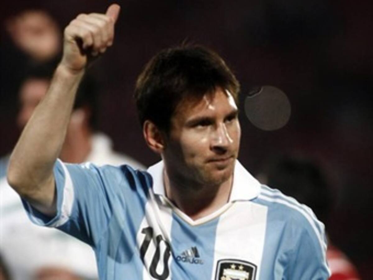 Messi está a cuatro goles de batir récord como goleador en un año