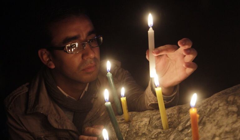 Los colombianos disfrutaron este lunes con la tradicional celebración del día de las velitas.