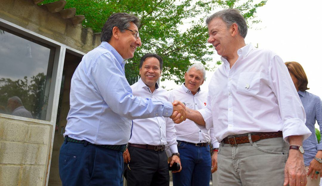 En curso nueva investigación contra Santos en Comisión de Acusaciones