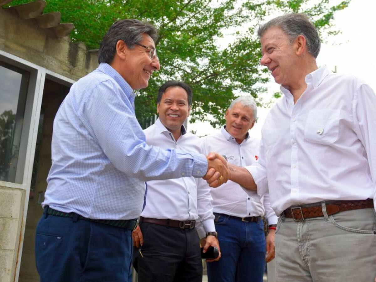 En curso nueva investigación contra Santos en Comisión de Acusaciones