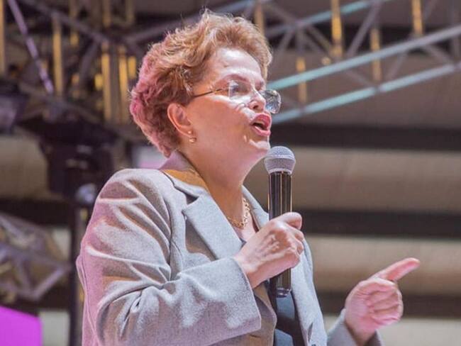 América Latina debe mejorar la calidad de la Educación: D. Rousseff