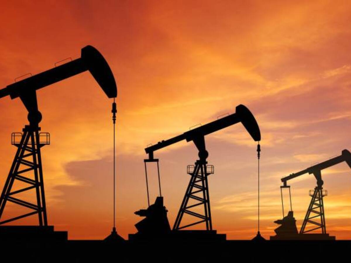 Precio del petróleo se desploma por debajo de 28 dólares