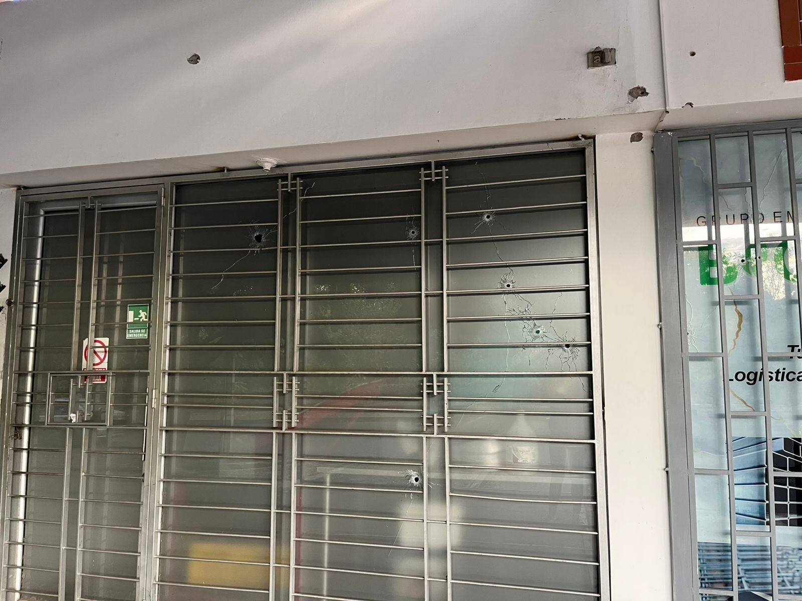 Habitantes de conjuntos residenciales sobre la Avenida del Río en Cúcuta se sienten abandonados. / Foto: Caracol Radio Cúcuta