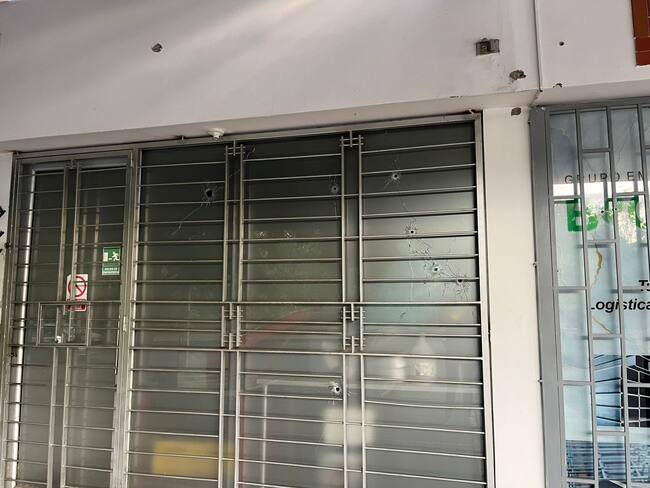 Habitantes de conjuntos residenciales sobre la Avenida del Río en Cúcuta se sienten abandonados. / Foto: Caracol Radio Cúcuta