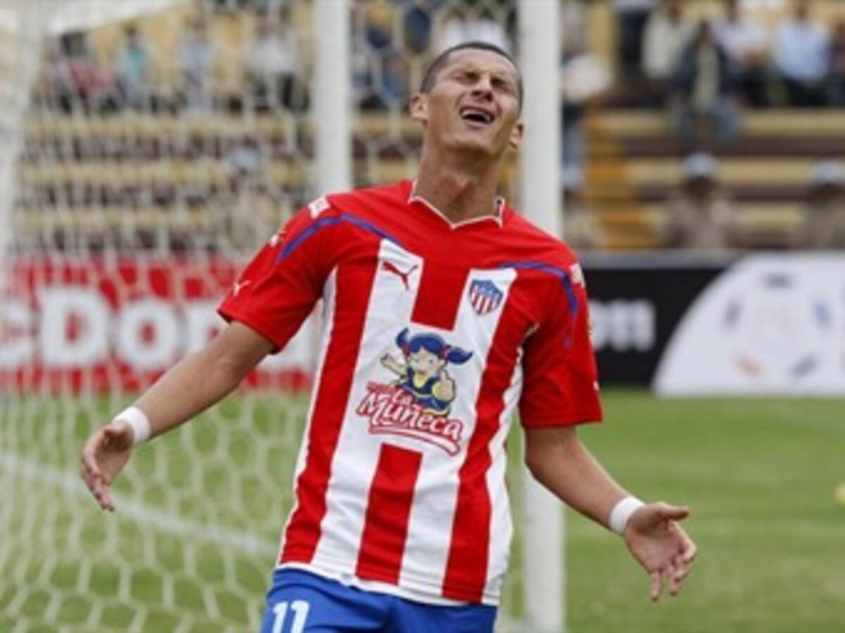 Junior venció al Huila y es el nuevo lider del futbol colombiano. Chicó empató ante Envigado