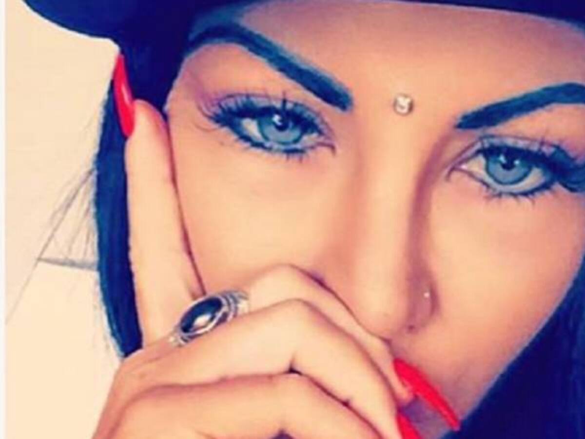 Modelo se operó el iris y las cosas no salieron como lo esperaba