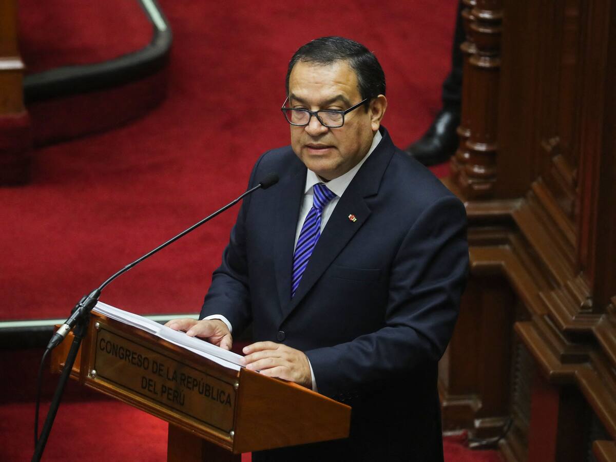 El Gobierno de Perú presentó al Congreso un proyecto de adelanto electoral para 2023