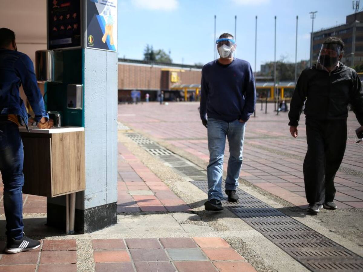 COVID-19 en Colombia: este martes se reportaron 28.616 casos y 614 muertes