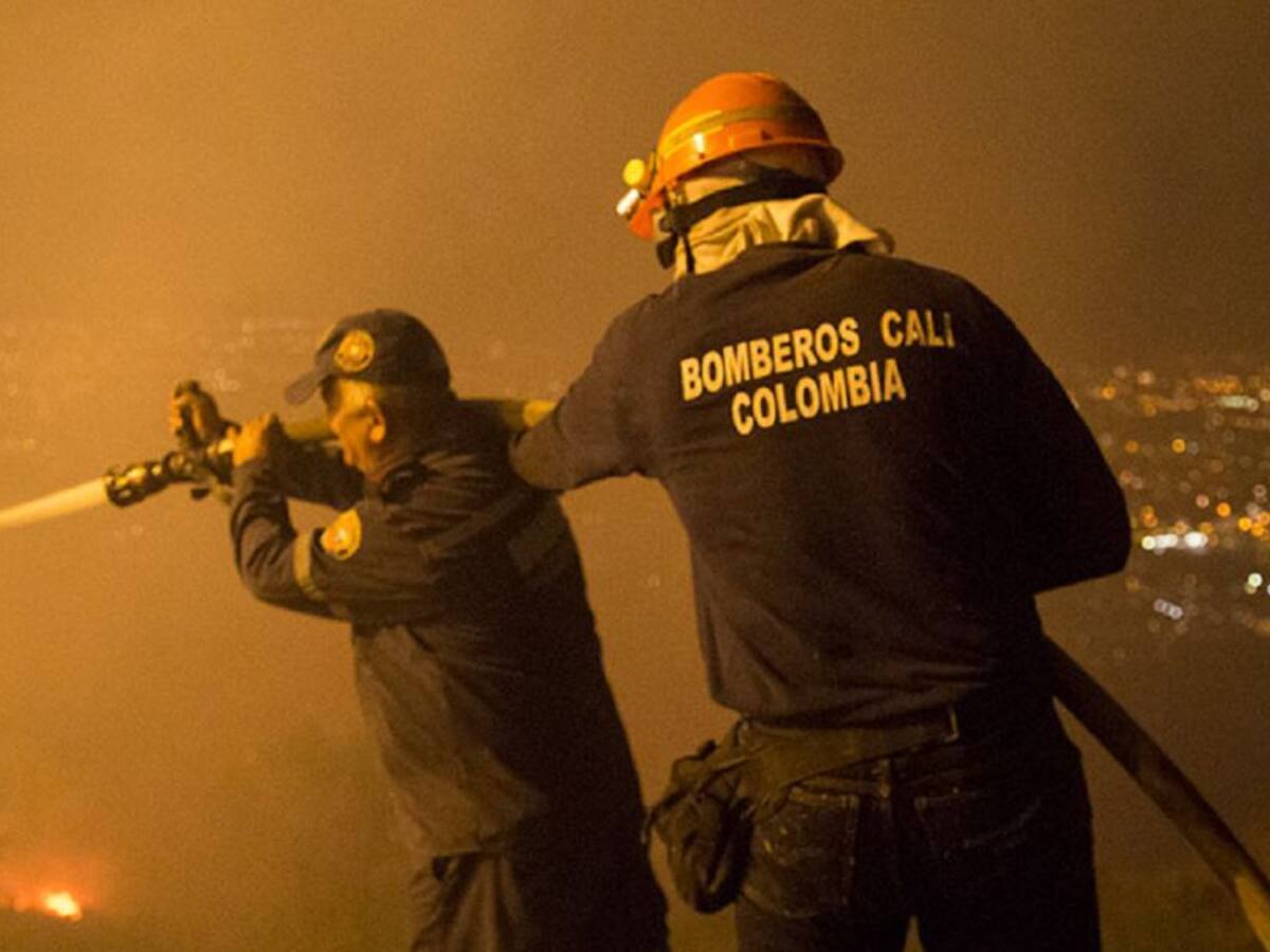 Tres bomberos de Cali fueron aislados por resultar positivos con COVID-19