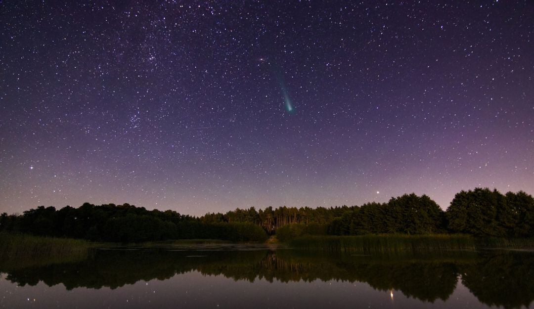 El cometa Leonard deslumbra el cielo en un espectáculo antes de navidad