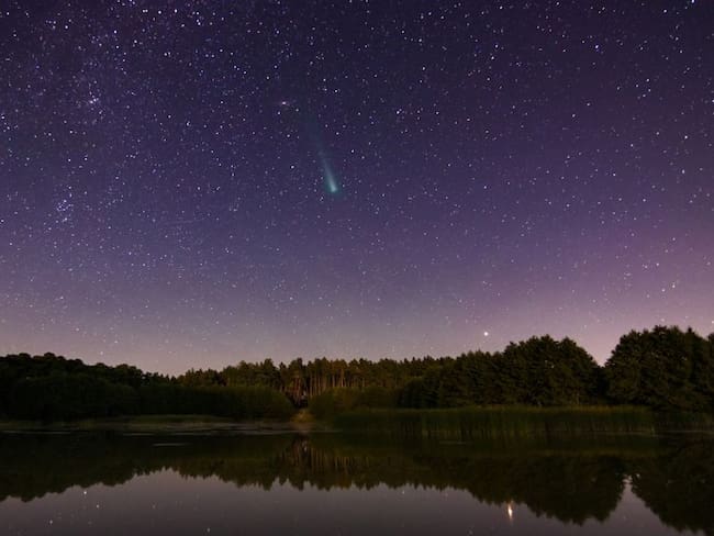 El cometa Leonard deslumbra el cielo en un espectáculo antes de navidad