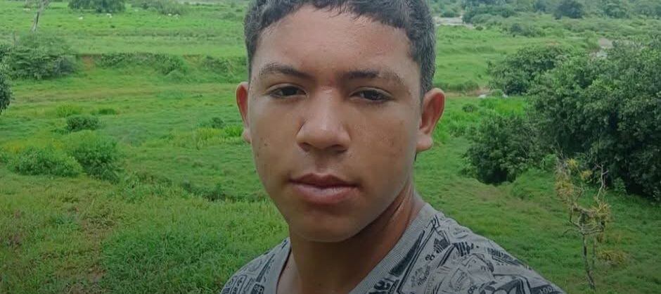 Adolescente encontrado sin vida tras choque de una lancha con embarcación de la Armada Nacional en Urabá. Foto: Cortesía.