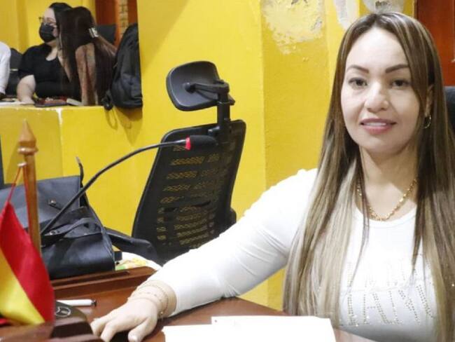 El fiscal Rashid Alí Cárcamo, dijo que el ofrecimiento fue hecho por uno de los ocupantes del vehículo en el que se movilizaba la concejala