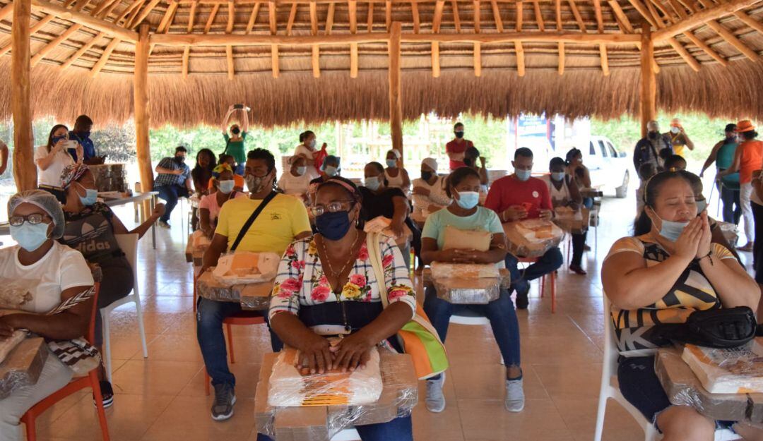 Entrega de insumos para producción del Festival del Frito Cartagenero