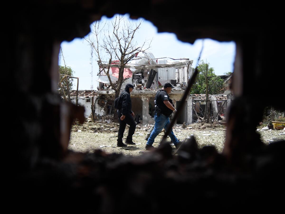 Al Oído | Más de $200 millones en catering de aviones de MinDefensa y soldados en malas condiciones