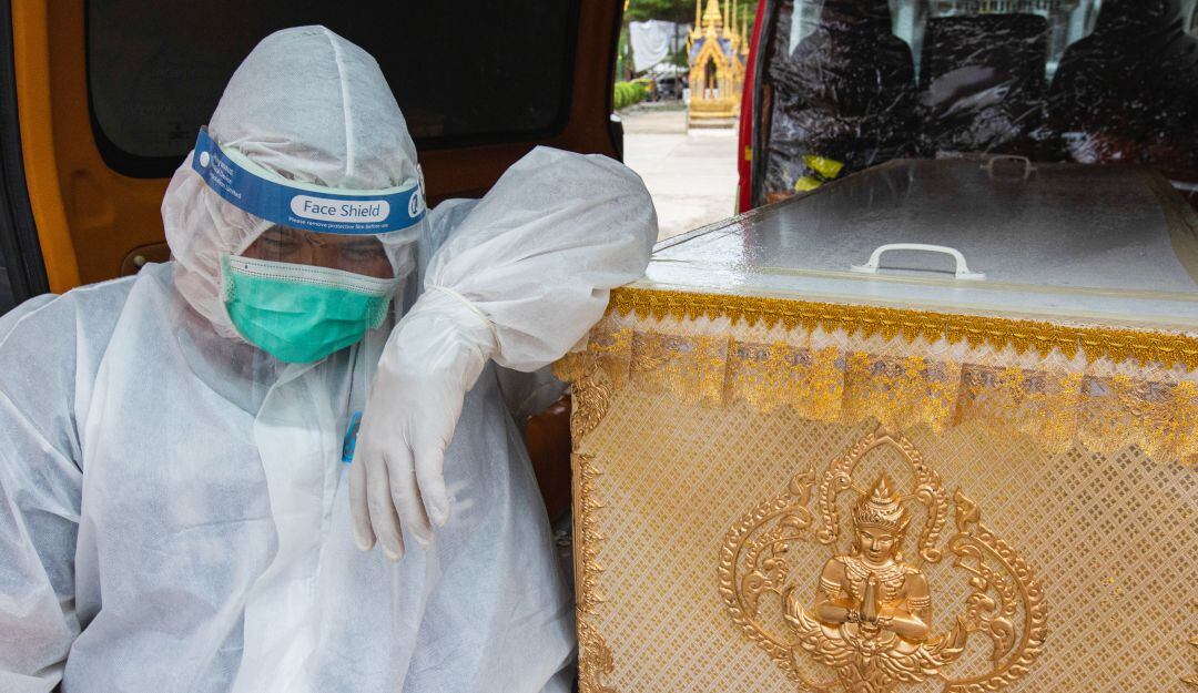 Tarbajador sanitario en Tailandia 