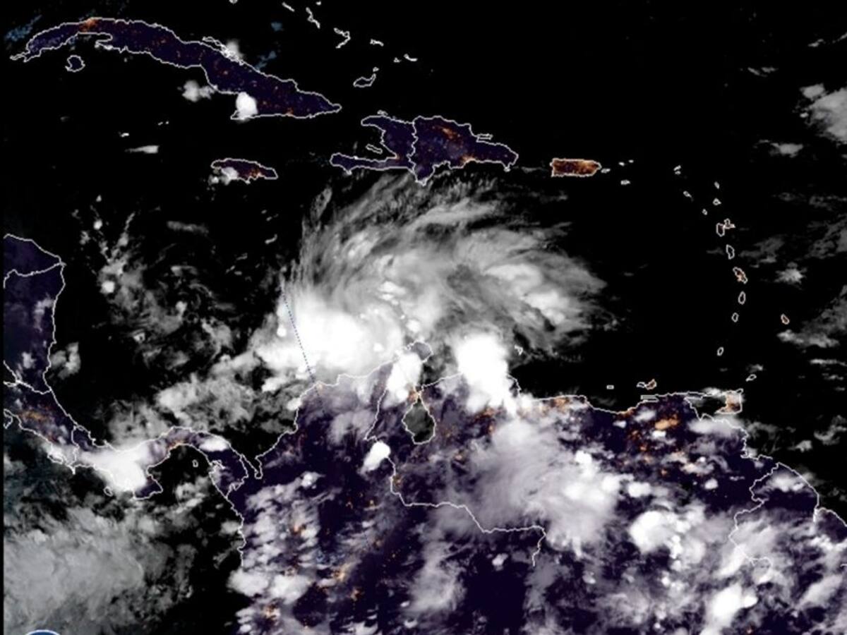 Norte de Colombia en alerta por paso de la tormenta Iota
