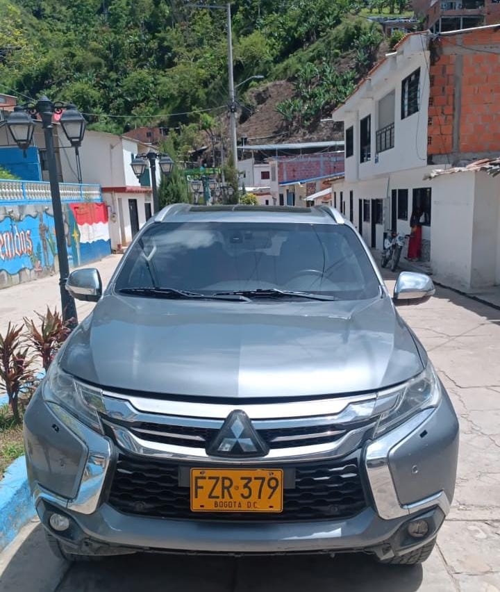 Roban camioneta del esquema de seguridad del alcalde de Hacarí (Foto/Cortesía)