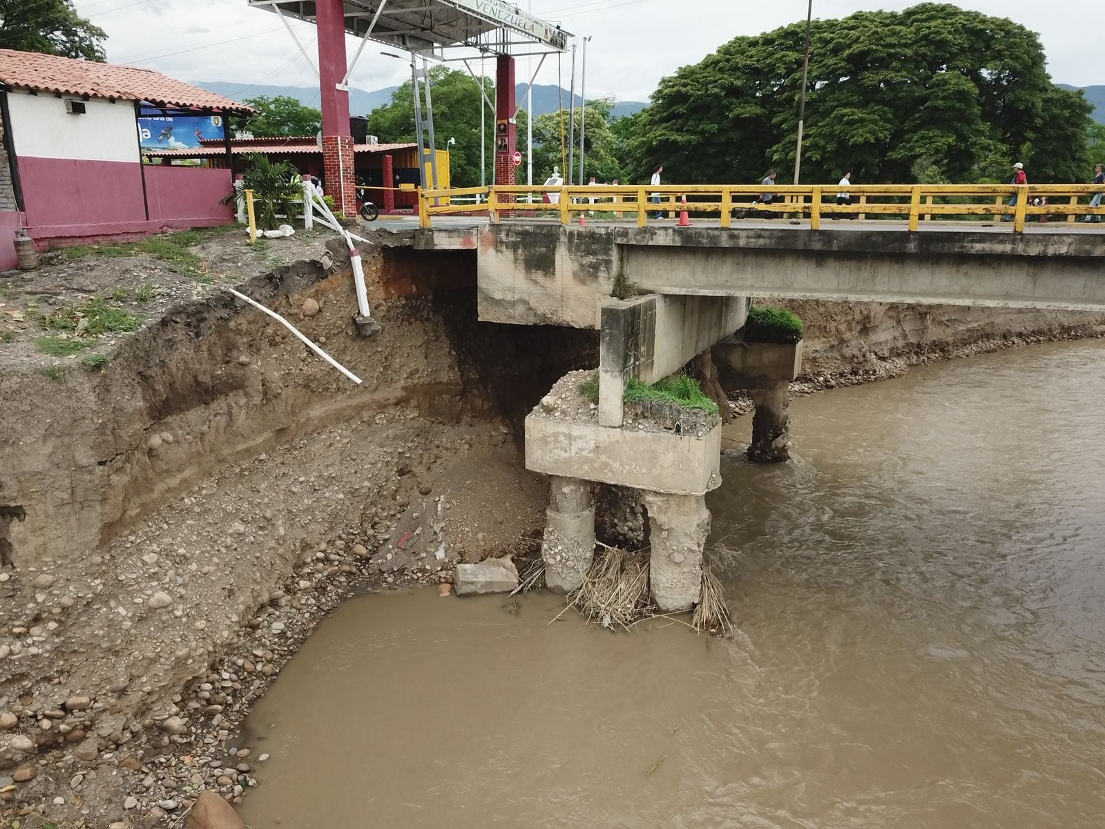 Medidas preventivas en el Puente Francisco de Paula Santander /Foto Cortesía