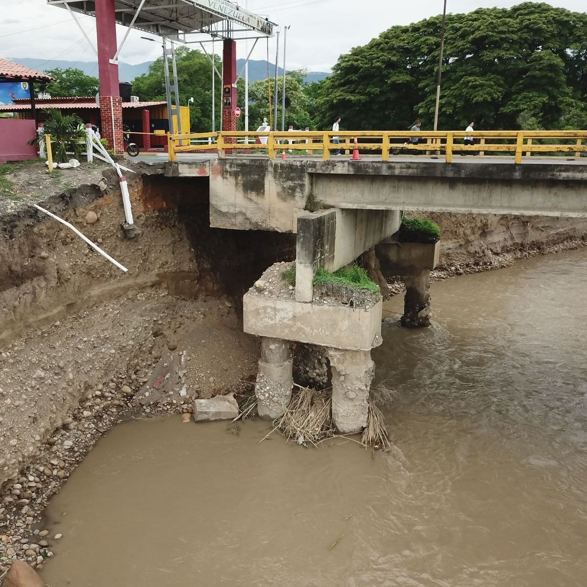 Invias traza ruta de atención en el Puente Francisco de Paula Santander