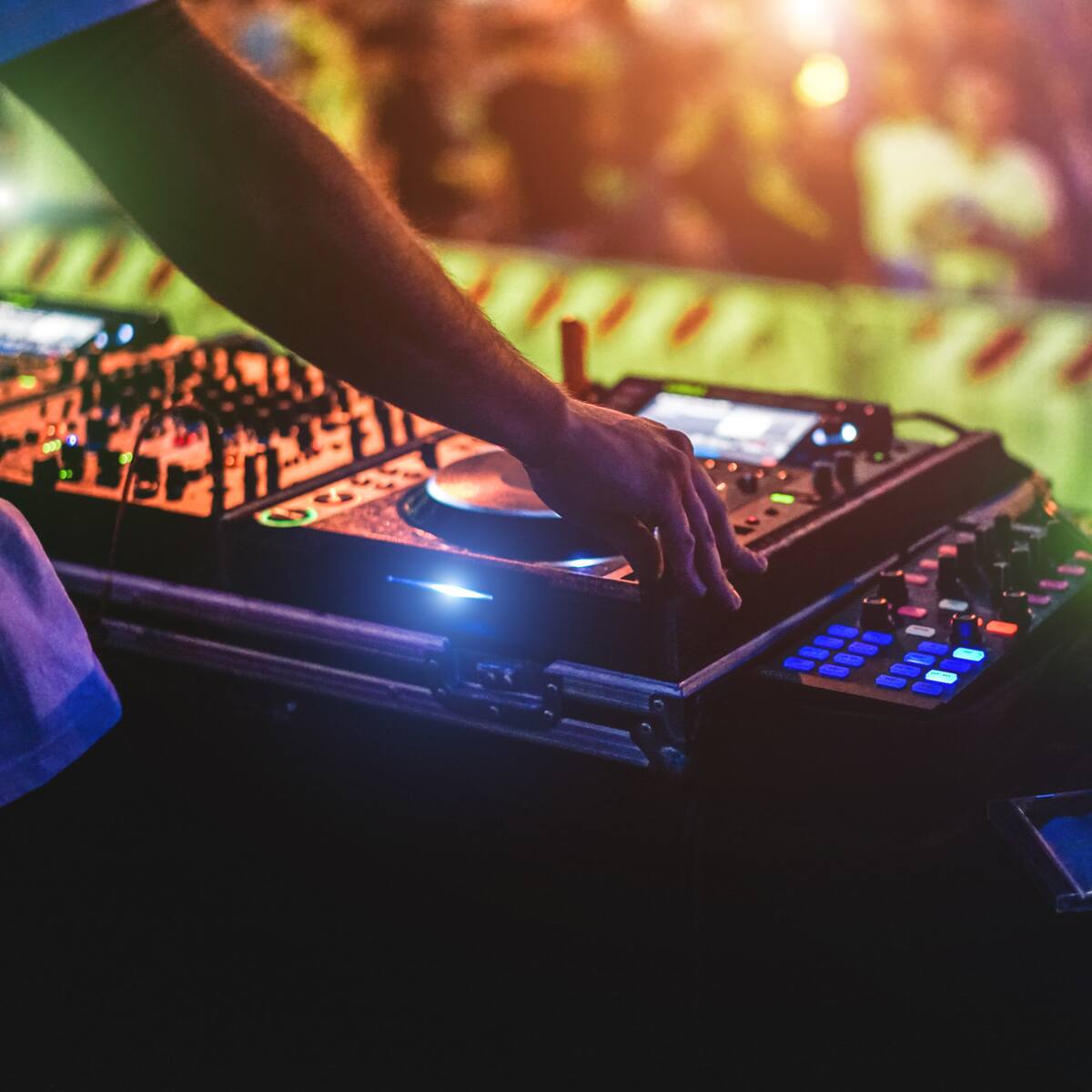 Vuelve rumba en Bogotá hasta las 5:00 a.m.: lista resolución que deja en firme 19 zonas habilitadas