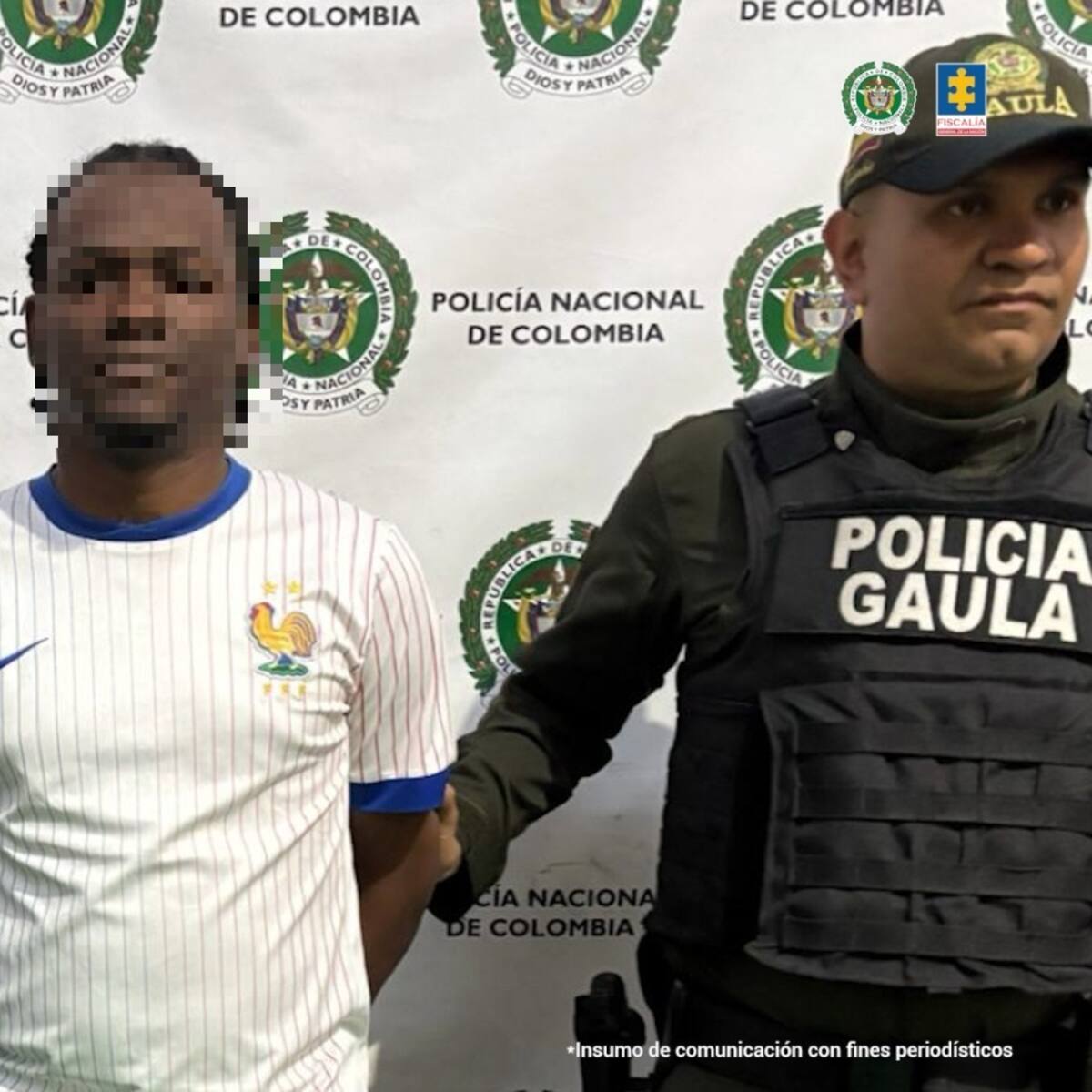 Capturado profesor que presuntamente pedía dinero y fotos sexuales a una estudiante