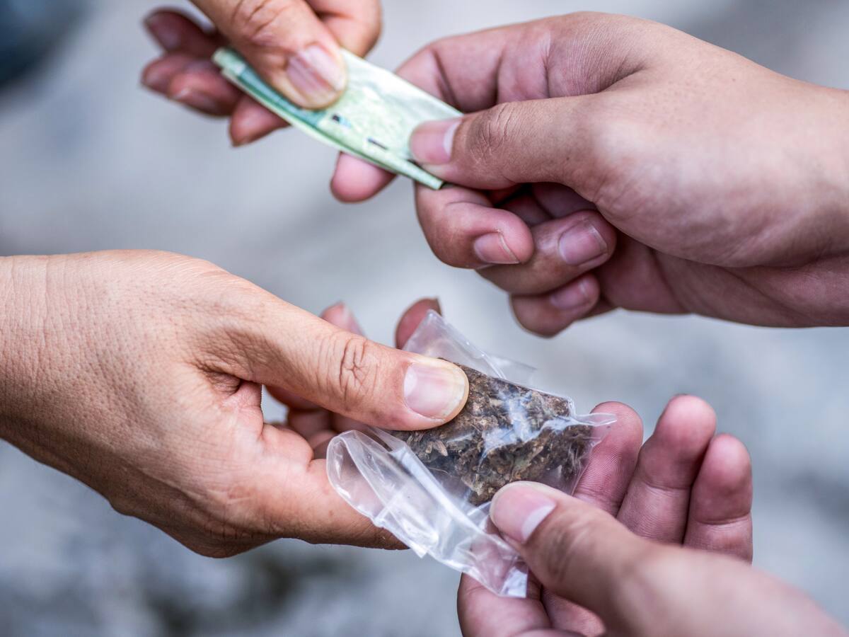 Galán analizará proyecto que restringe consumo de drogas por zonas en Bogotá