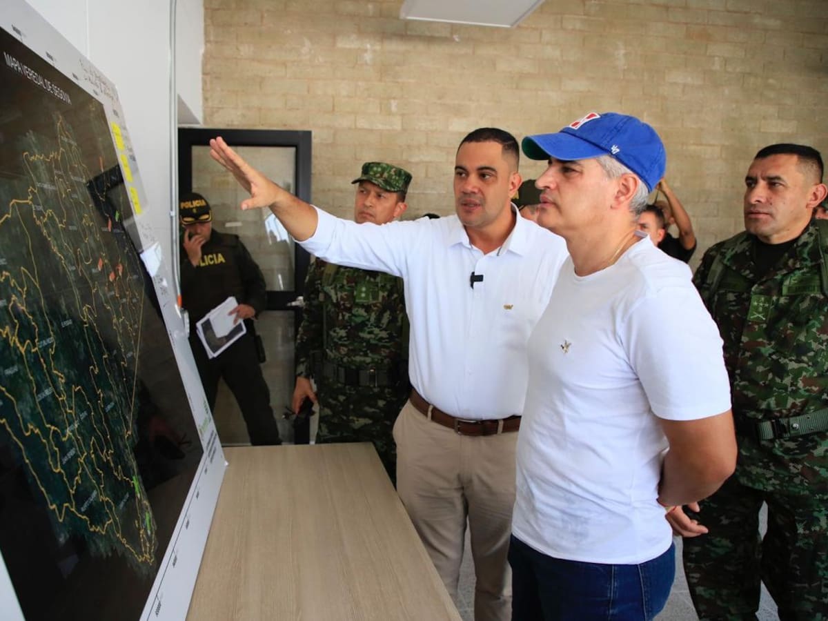 Gobernador pidió al ejército no retirarse de las zonas en conflicto de Segovia