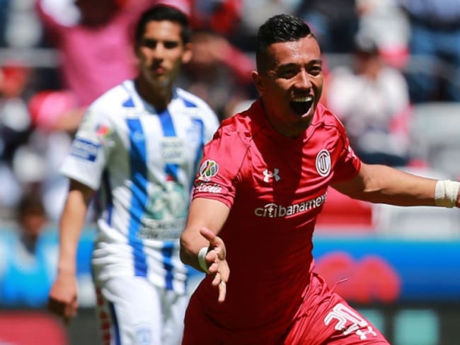 Uribe y Quiñones anotaron en la victoria 2-1 del Toluca