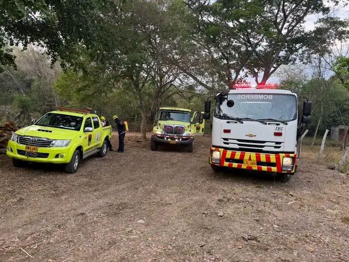 El llamado a la ciudadanía es a evitar las quemas. Foto Bomberos Neiva.