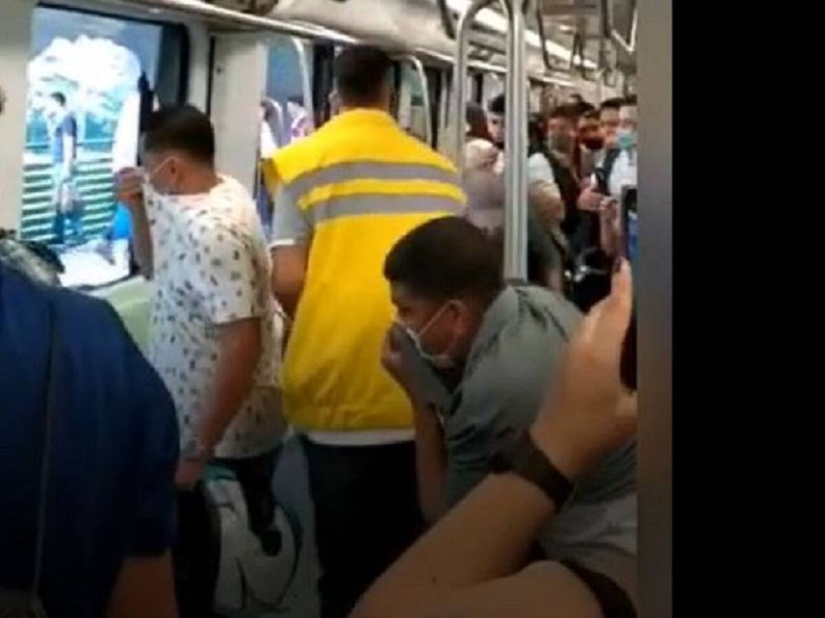 Pasajeros entraron en pánico en un vagón del Metro y rompieron una ventana