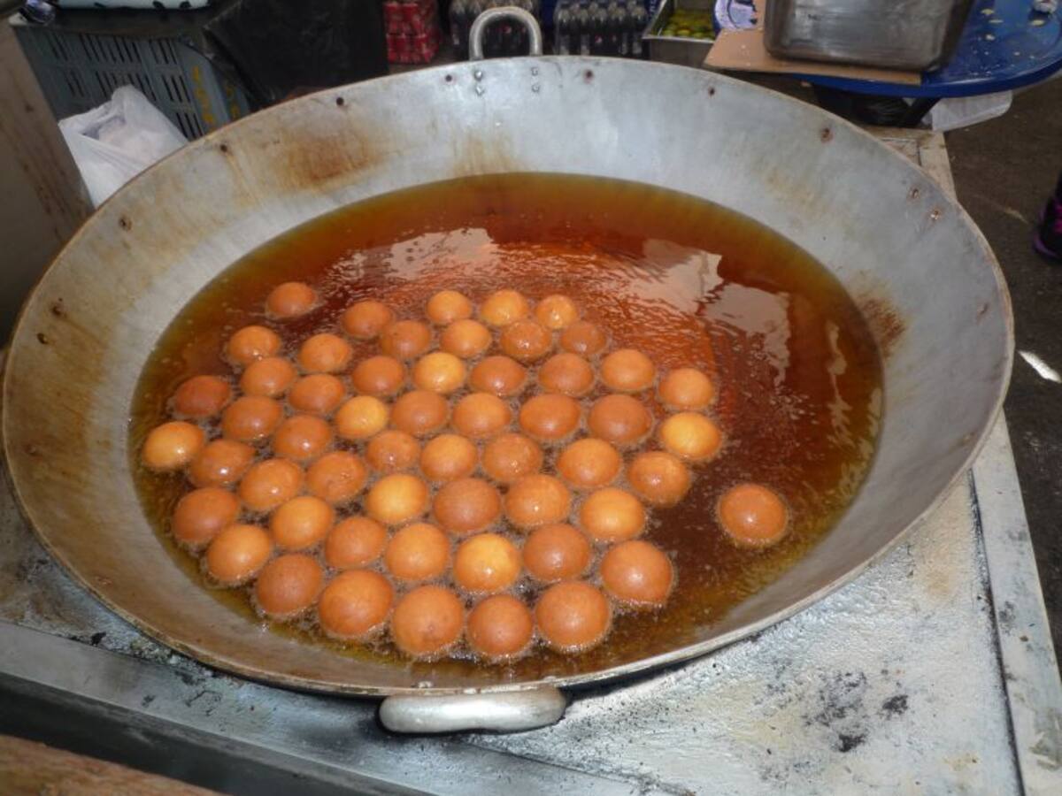 Buñuelos y natilla con IVA