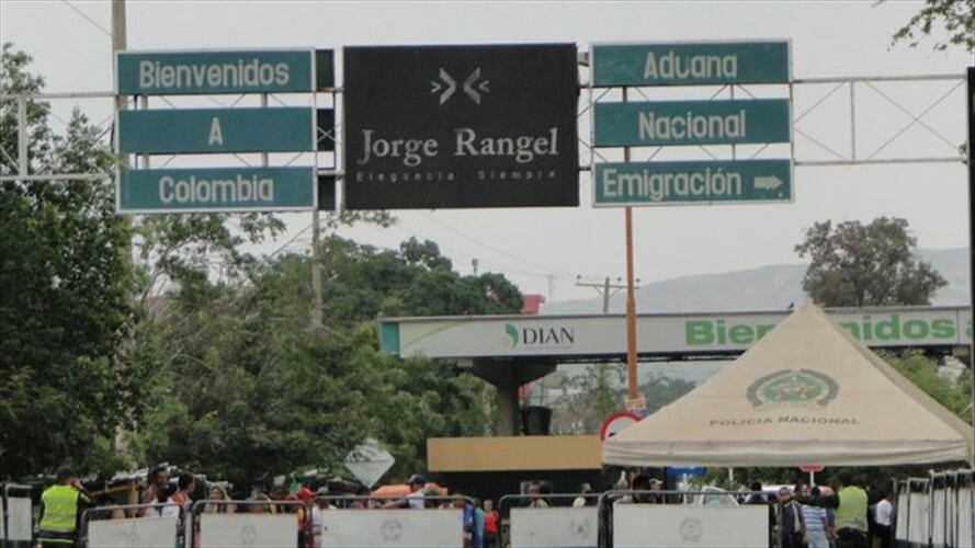 Suspenden paso peatonal en la frontera por enfrentamientos en el río Táchira. Foto: