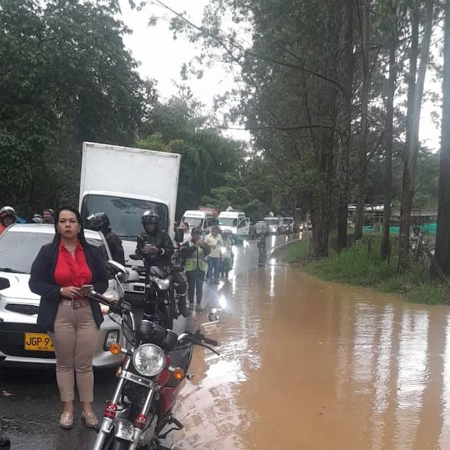 Daños en viviendas debido a vendavales, con pérdida de techos. Foto Relacionada.