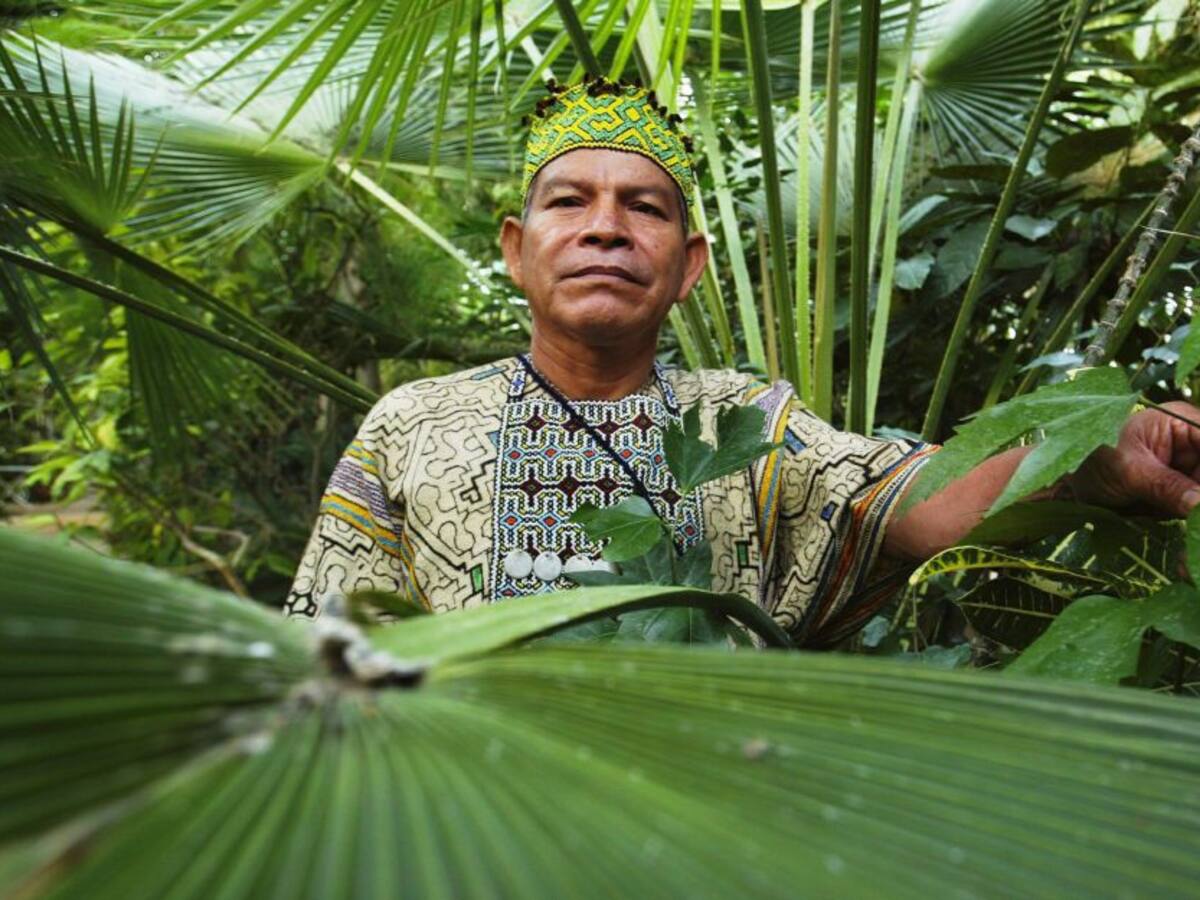 Indígenas peruanos venden artesanía en internet por coronavirus