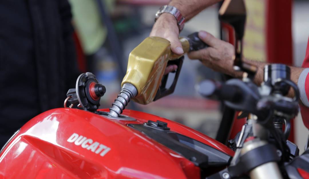 Se podrían utilizar 12 billones para estabilizar el fondo de combustibles. Foto: Colprensa.