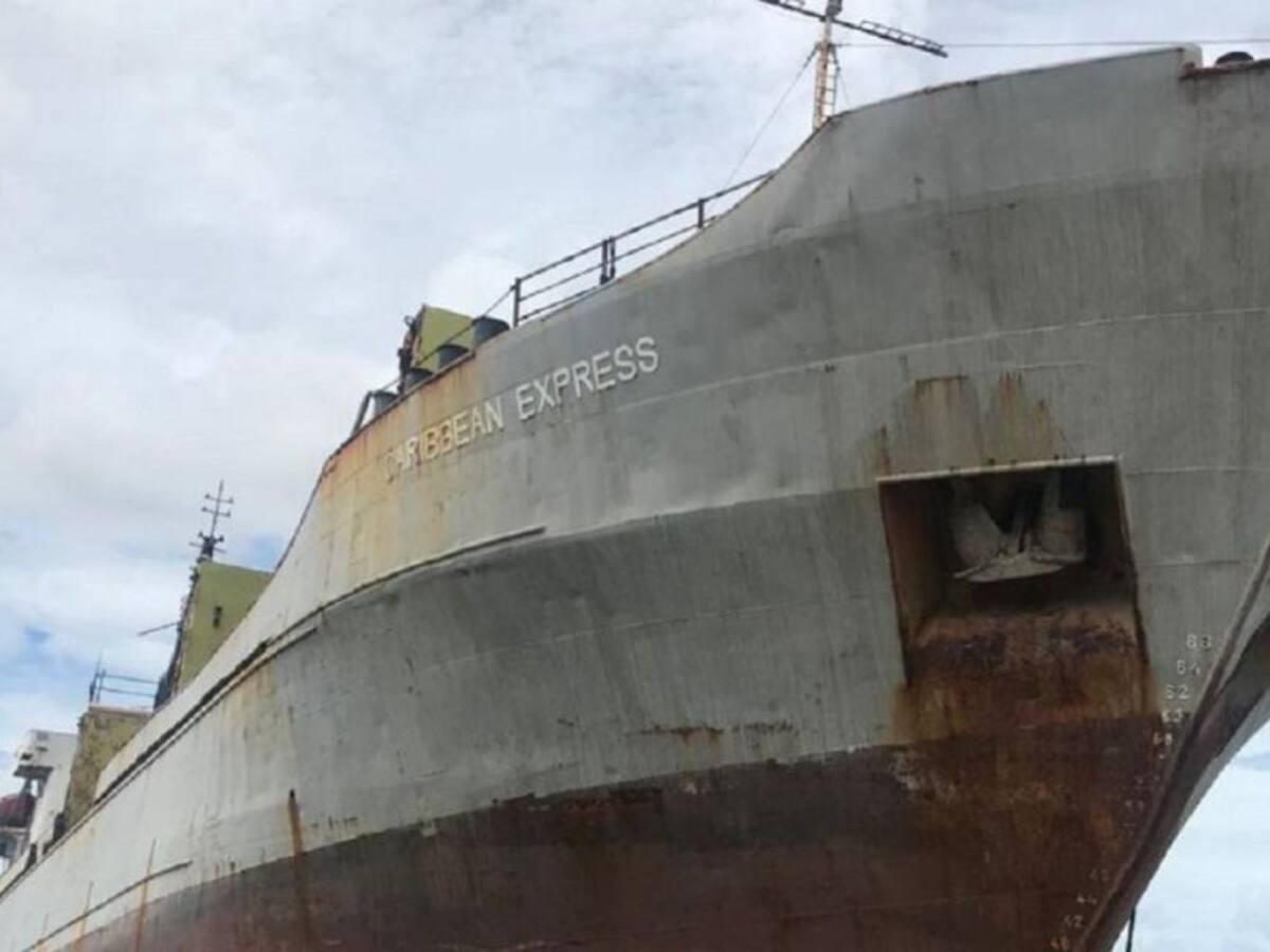 Inminente derrame de hidrocarburos en la bahía de Cartagena