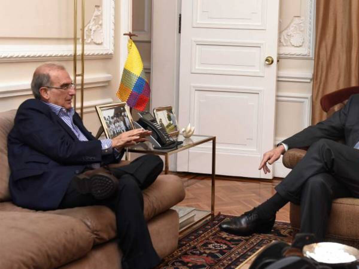 Negociadores del Gobierno se reunirán con el presidente Juan Manuel Santos