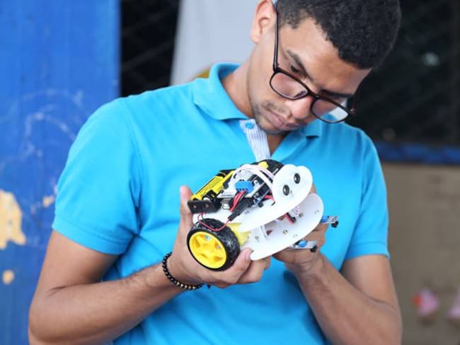 20 robots es el nuevo material para el aprendizaje en colegio de Cartagena