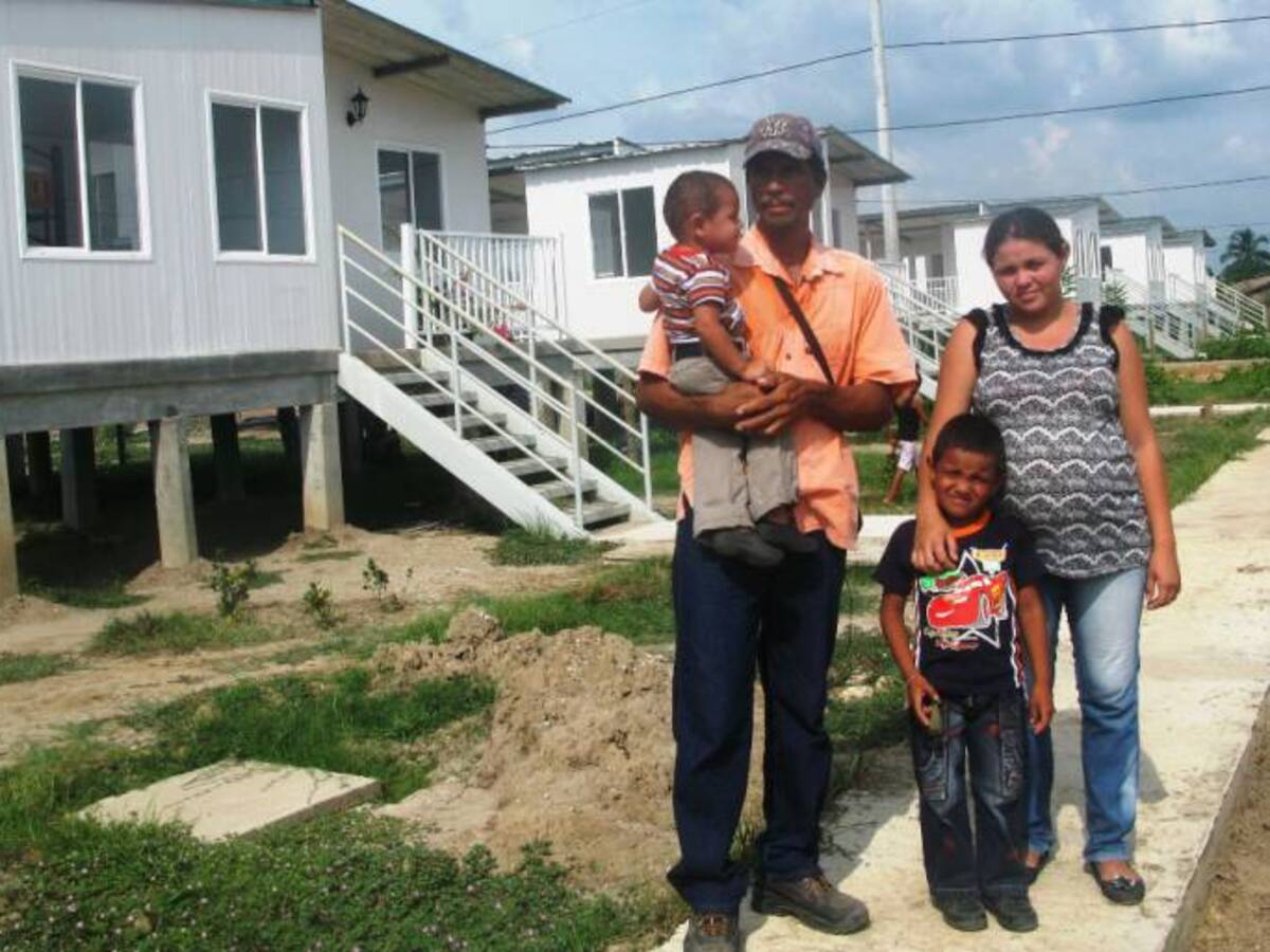 Sancionan contratista que no construyó casas para damnificados en Bolívar