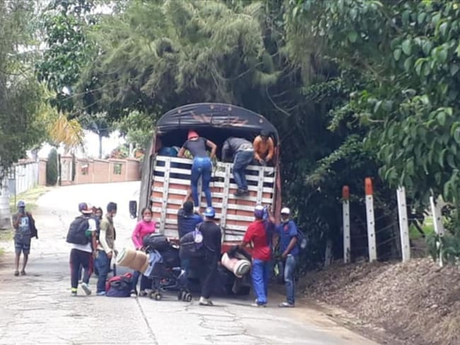 Migrantes pretendían entrar a Zapatoca en camión con ladrillos