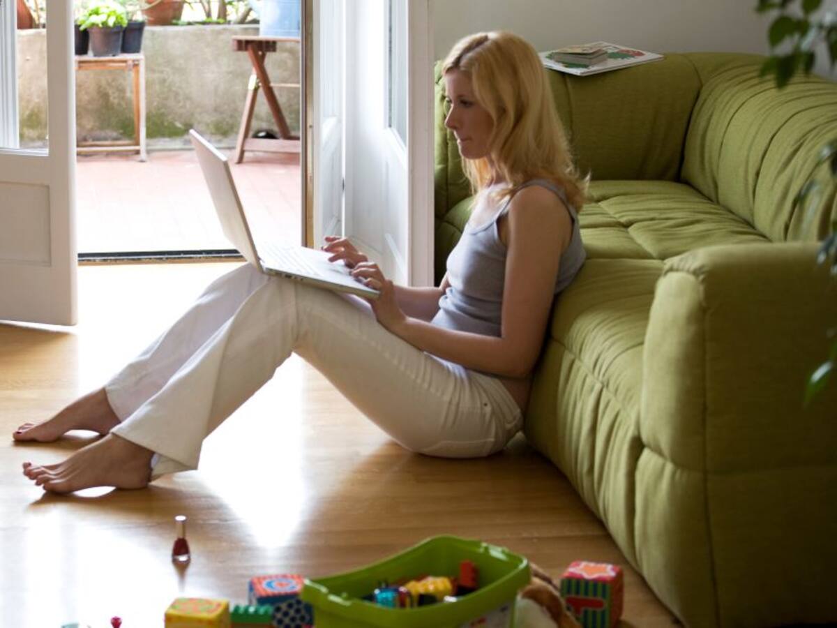 Mujeres gastan más de 7 horas al día en trabajo no remunerado